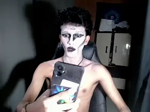 Snapshot of kenbigcockxx chatting on 11-05-25, 05:02 kenbigcockxx online show from 11-05-25, 05:02