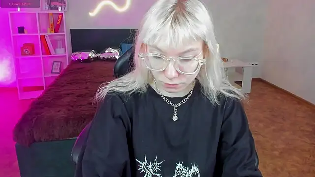 tattoo art baby online show from 04-11-26, 01:32