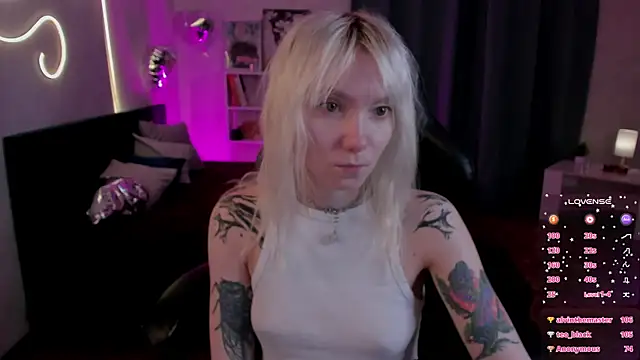 Snapshot of tattoo_art_baby chatting on 06-05-26, 06:52 tattoo art baby online show from 06-05-26, 06:52