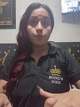 candy  fox  online show from 10-28-25, 09:17