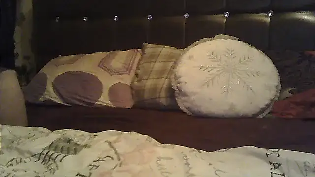 Snapshot of SmileCamille chatting on 11-28-25, 03:14 SmileCamille online show from 11-28-25, 03:14