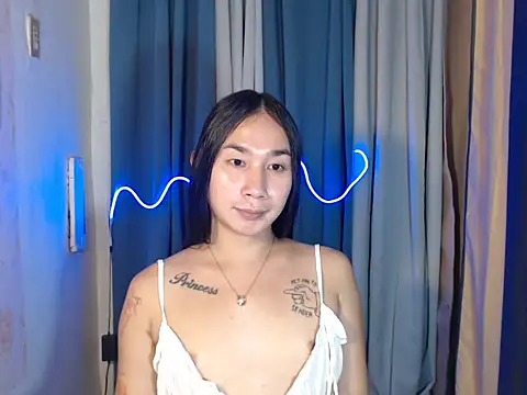 Snapshot of in_yourdreamstarxx chatting on 11-14-25, 03:44 in yourdreamstarxx online show from 11-14-25, 03:44