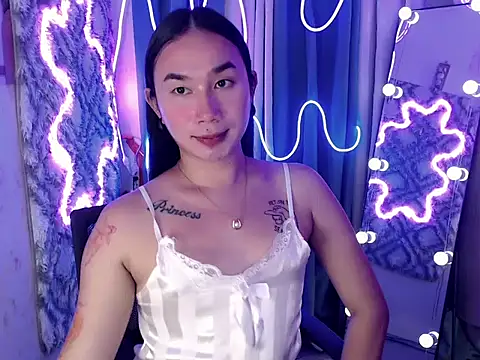 Snapshot of in_yourdreamstarxx chatting on 11-25-25, 01:22 in yourdreamstarxx online show from 11-25-25, 01:22