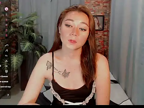 Snapshot of cutemac69 chatting on 11-06-25, 12:06 cutemac69 online show from 11-06-25, 12:06