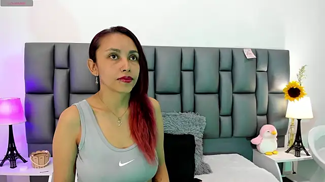 valeriasweet  online show from 11-17-25, 04:24