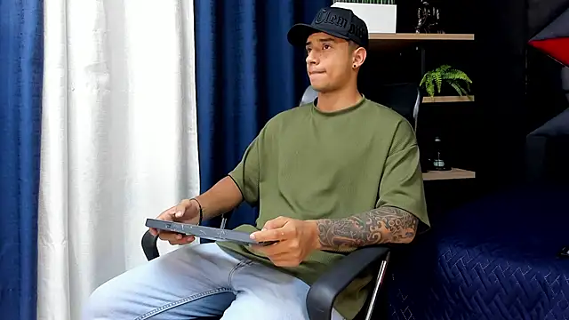 jaze bradley online show from 11-20-25, 11:32