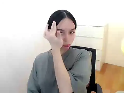 holly tabby online show from 09-13-25, 08:19