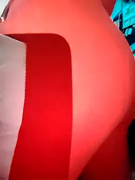 Snapshot of lunna_07 chatting on 10-25-25, 02:41 lunna 07 online show from 10-25-25, 02:41