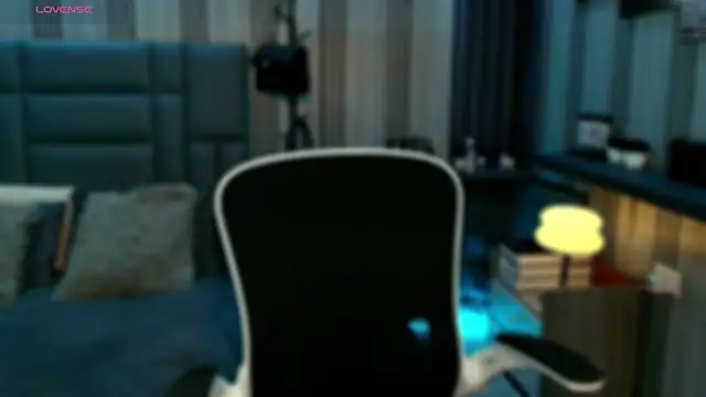 Snapshot of Huntress_xxx chatting on 02-03-26, 01:59 Huntress xxx online show from 02-03-26, 01:59