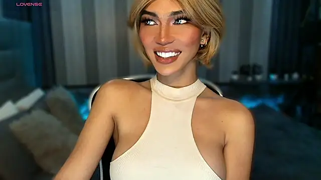 Snapshot of Huntress_xxx chatting on 02-07-26, 03:54 Huntress xxx online show from 02-07-26, 03:54