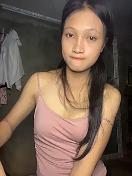 Snapshot of vyvy777 chatting on 09-11-25, 08:03 vyvy777 online show from 09-11-25, 08:03