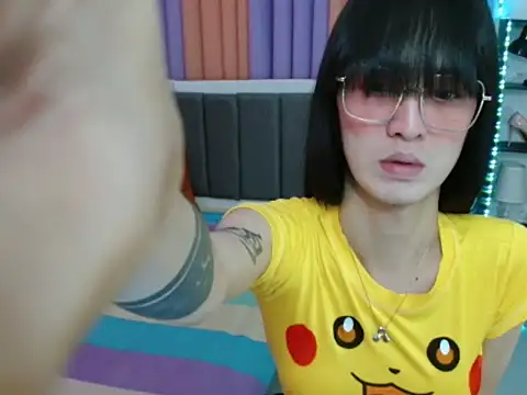 Snapshot of XxTsUncutAskaxX chatting on 10-14-25, 05:36 XxTsUncutAskaxX online show from 10-14-25, 05:36