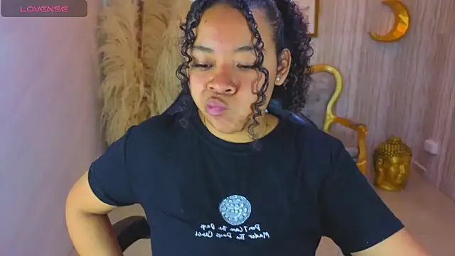 Snapshot of risada_temptation_s chatting on 10-15-25, 03:28 risada temptation s online show from 10-15-25, 03:28