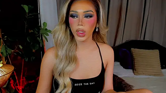 Snapshot of Candicebloom chatting on 03-05-26, 07:54 Candicebloom online show from 03-05-26, 07:54