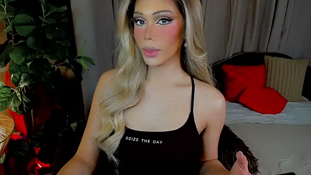 Snapshot of Candicebloom chatting on 03-15-26, 08:04 Candicebloom online show from 03-15-26, 08:04