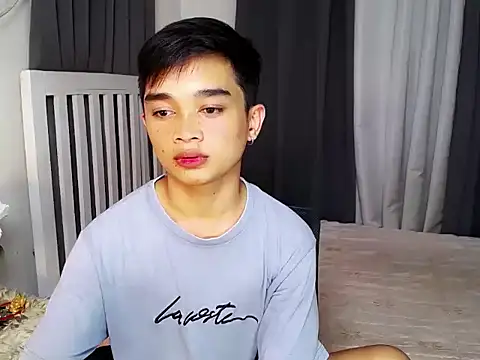 Snapshot of sexysam14 chatting on 11-06-25, 07:53 sexysam14 online show from 11-06-25, 07:53