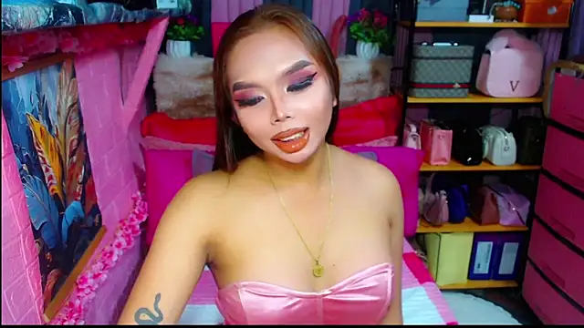 MoniqueCeleste online show from 10-08-25, 04:48