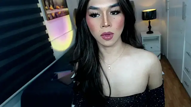 Snapshot of solana_imani chatting on 09-20-25, 05:47 solana imani online show from 09-20-25, 05:47