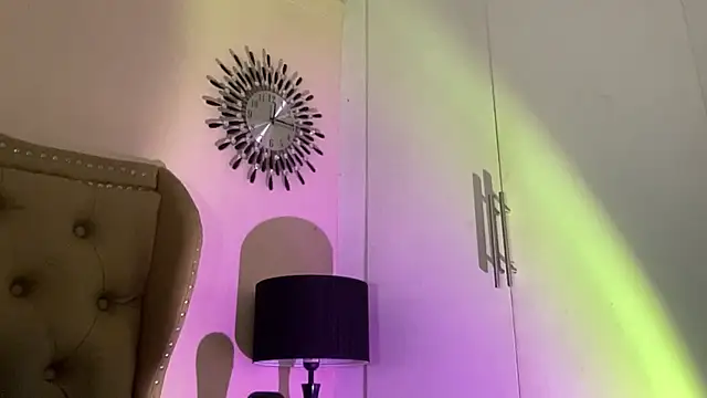 Snapshot of solana_imani chatting on 11-24-25, 09:58 solana imani online show from 11-24-25, 09:58