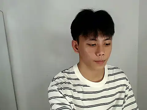 Snapshot of ynotyu chatting on 02-26-26, 04:28 ynotyu online show from 02-26-26, 04:28