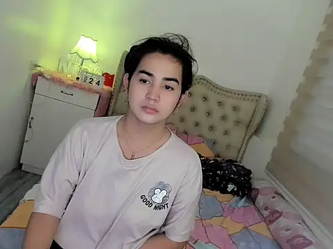 Snapshot of Alovelydoll_nica chatting on 11-24-25, 05:51 Alovelydoll nica online show from 11-24-25, 05:51