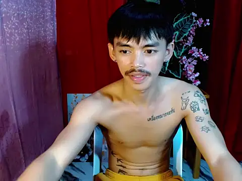 Snapshot of urhunky_boy chatting on 07-01-26, 05:42 urhunky boy online show from 07-01-26, 05:42