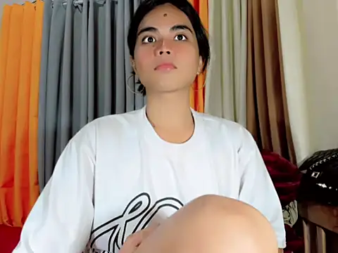 Snapshot of emerald_greysonxx chatting on 02-23-26, 03:31 emerald greysonxx online show from 02-23-26, 03:31