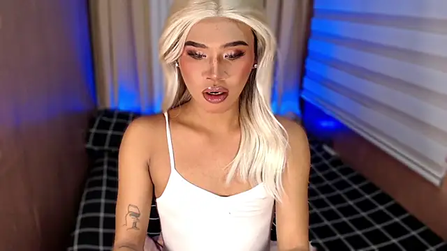 Snapshot of _tipsandchips chatting on 10-13-25, 07:36 tipsandchips online show from 10-13-25, 07:36