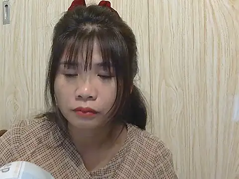 Snapshot of Ori299 chatting on 11-24-25, 09:42 Ori299 online show from 11-24-25, 09:42