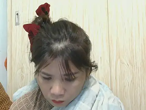 Snapshot of Ori299 chatting on 11-30-25, 05:22 Ori299 online show from 11-30-25, 05:22