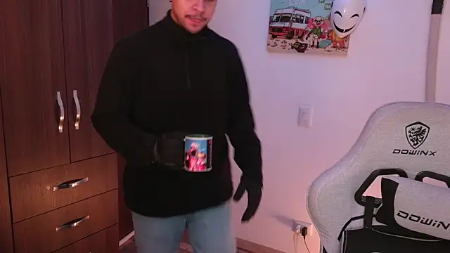 domsantiago  online show from 12-14-25, 04:07