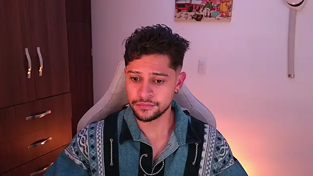 domsantiago  online show from 01-10-26, 03:08