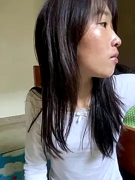 Snapshot of oneyou_400 chatting on 12-19-25, 01:45 oneyou 400 online show from 12-19-25, 01:45