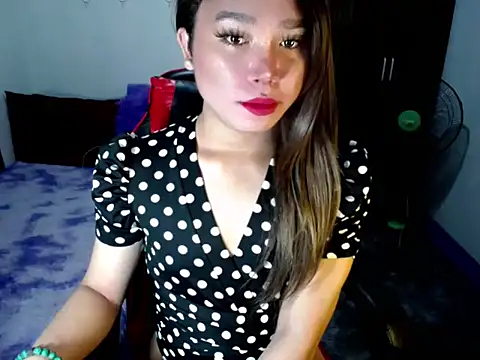 Urassiansweetcummer online show from 11-03-25, 02:13