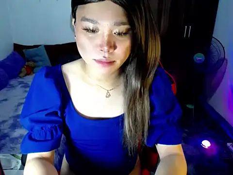 Snapshot of Urassiansweetcummer chatting on 03-13-26, 06:09 Urassiansweetcummer online show from 03-13-26, 06:09