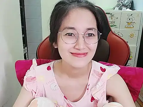 Shulee21 online show from 09-13-25, 02:00