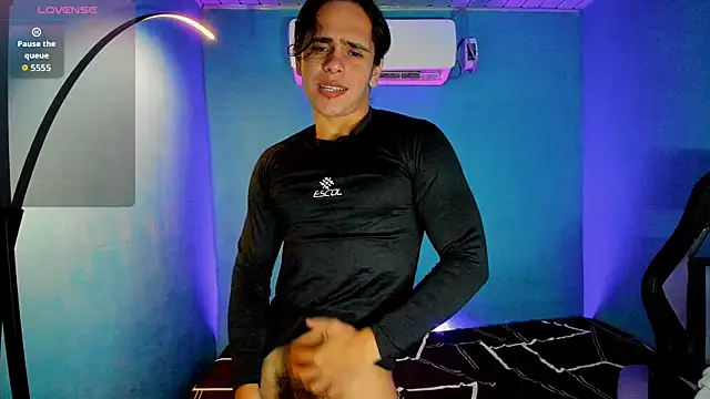 Snapshot of Maximiliano_scoott__ chatting on 09-11-25, 05:57 Maximiliano scoott   online show from 09-11-25, 05:57