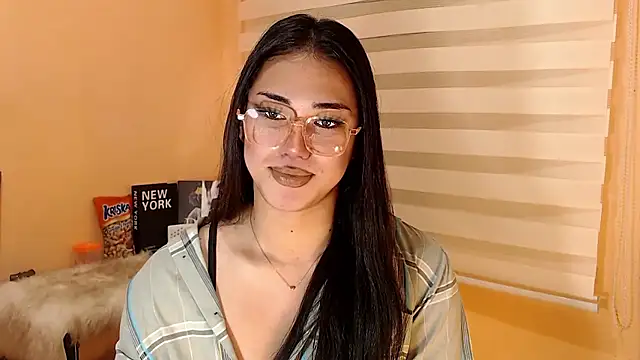 Snapshot of magnificent_kitana chatting on 01-13-26, 10:15 magnificent kitana online show from 01-13-26, 10:15