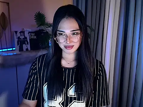 Snapshot of magnificent_kitana chatting on 02-01-26, 08:18 magnificent kitana online show from 02-01-26, 08:18