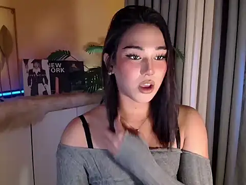 Snapshot of magnificent_kitana chatting on 02-19-26, 01:40 magnificent kitana online show from 02-19-26, 01:40