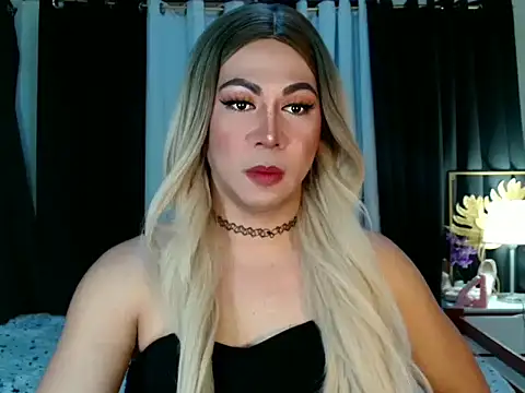 Snapshot of _Carmilla chatting on 09-20-25, 11:33 Carmilla online show from 09-20-25, 11:33