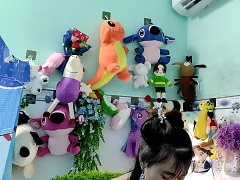 emgaixinhngoan online show from 10-27-25, 04:44