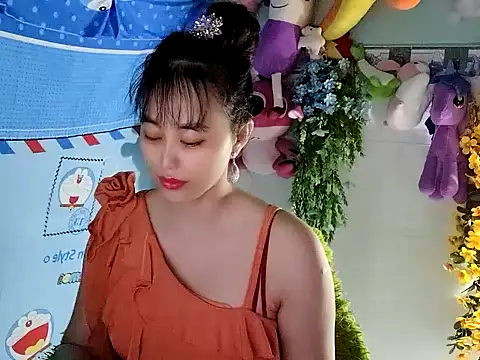 emgaixinhngoan online show from 11-14-25, 11:57