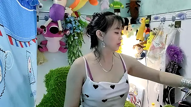 emgaixinhngoan online show from 11-19-25, 02:39