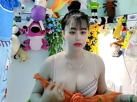 emgaixinhngoan online show from 11-20-25, 02:45