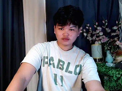 Reynelcock online show from 10-27-25, 03:43