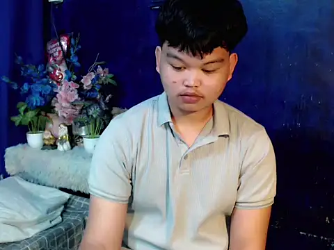 Reynelcock online show from 02-12-26, 04:46