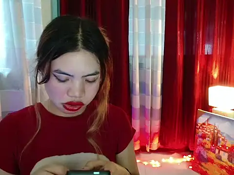 Snapshot of lover_girl143 chatting on 02-08-26, 01:20 lover girl143 online show from 02-08-26, 01:20