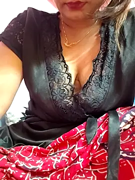 HOTT SHANAYA online show from 12-19-25, 07:32