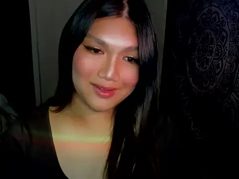 Lou heart online show from 12-05-25, 01:09